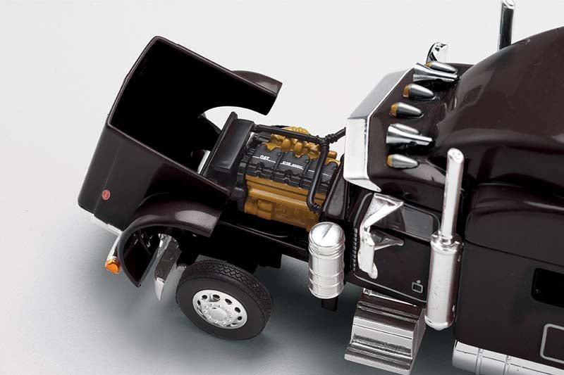 Trailer Peterbilt 379 Escala 1:50 (Modelo Descontinuado)