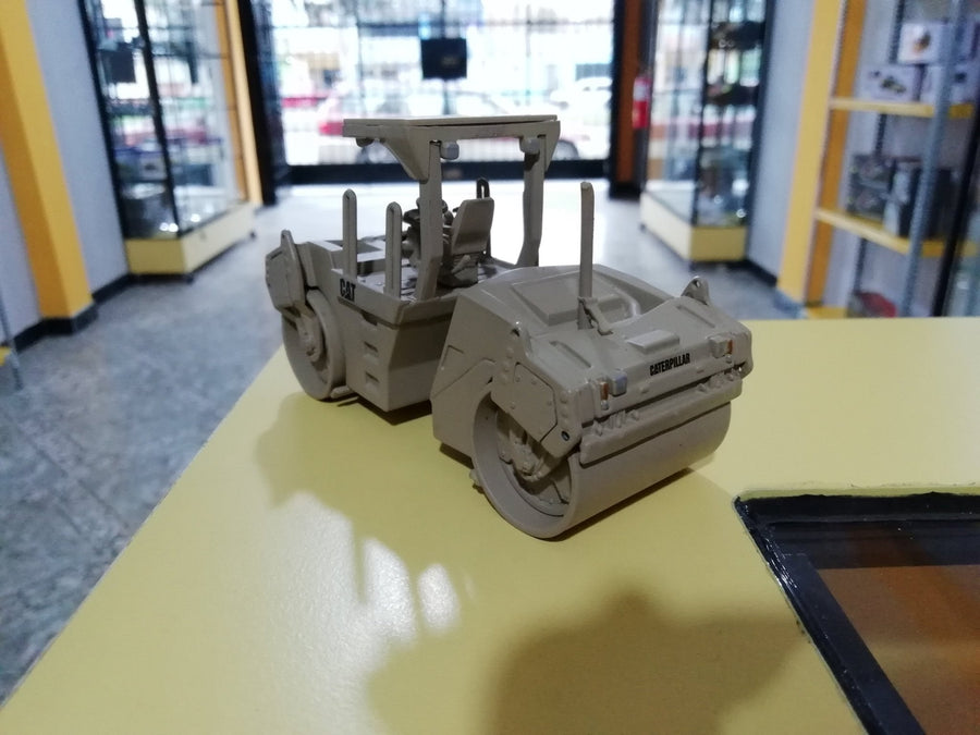 55255 Rodillo Compactador Militar Cat Cb-534D Escala 1:50
