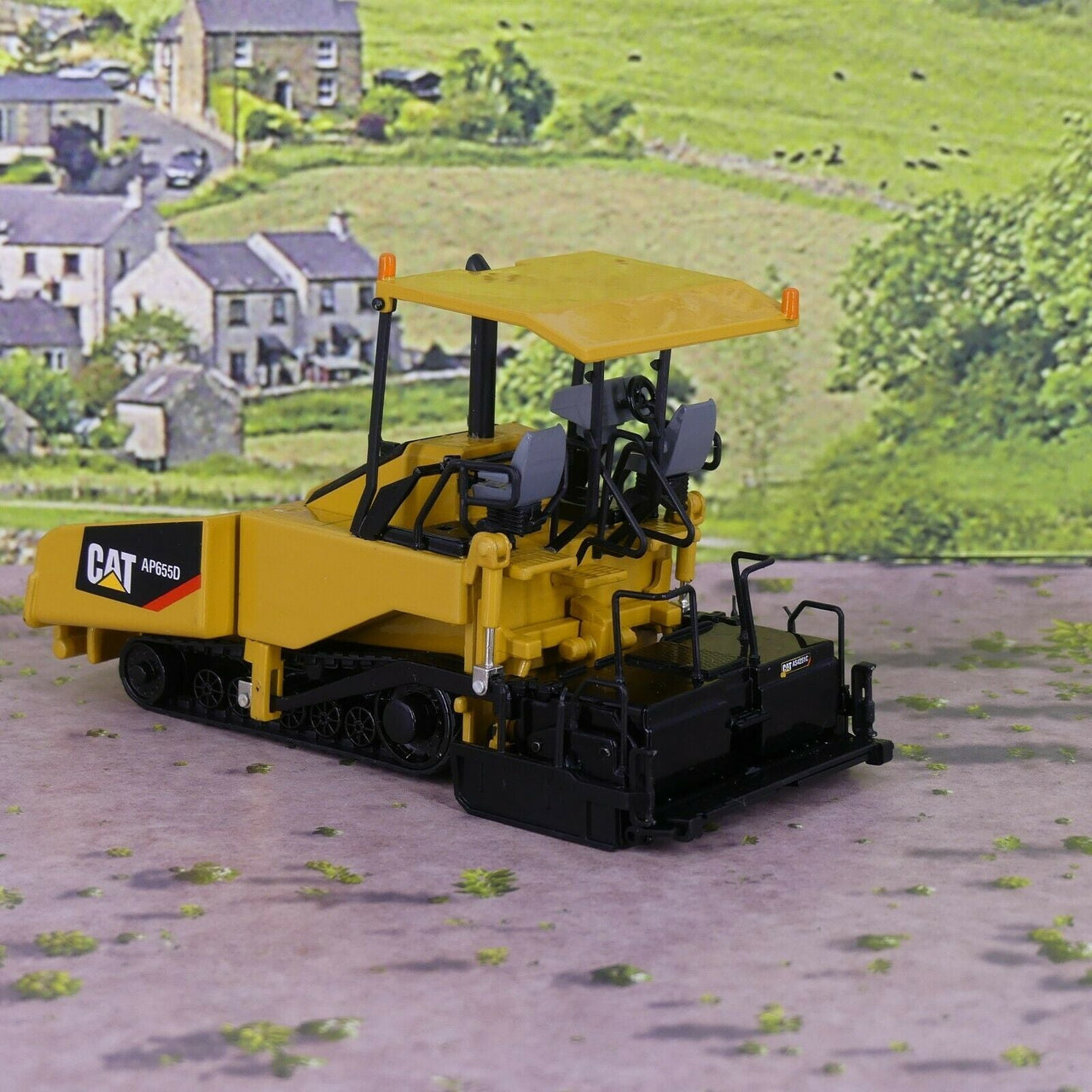 855258 Asfaltadora Cat Ap655D Escala 1:50 Asfaltador