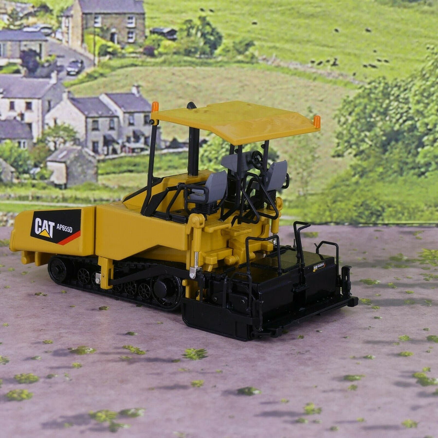855258 Asfaltadora Cat Ap655D Escala 1:50 Asfaltador