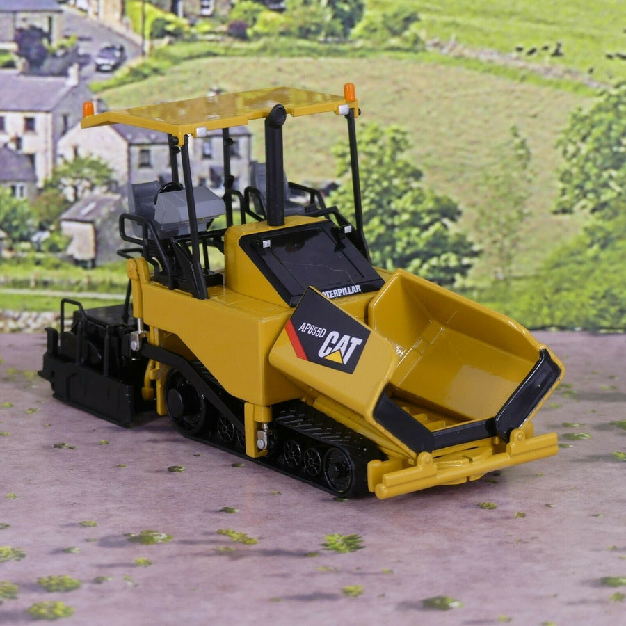 855258 Asfaltadora Cat Ap655D Escala 1:50 Asfaltador