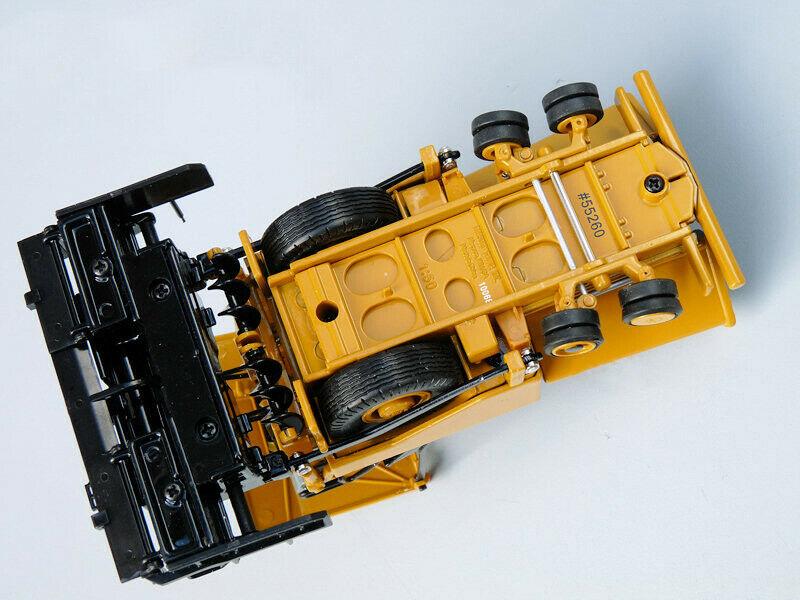 855260 Asfaltadora Cat Ap600D Escala 1:50 Asfaltador