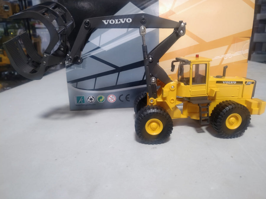 Manipulador Forestal Volvo L180C Escala 1:50 (Modelo Descontinuado)