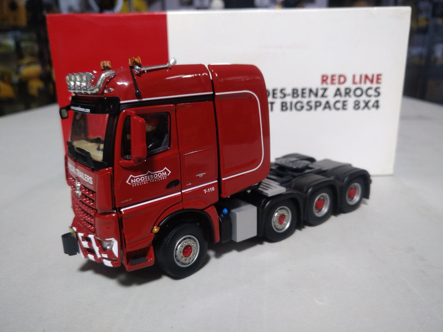 Tracto Nooteboom Mercedes Benz Arocs SLT Bigspace 8X4 Escala 1:50 (Edición Limitada) Modelo Descontinuado