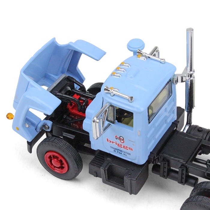Traíler Mack R-Model 28' Briggs Escala 1:64