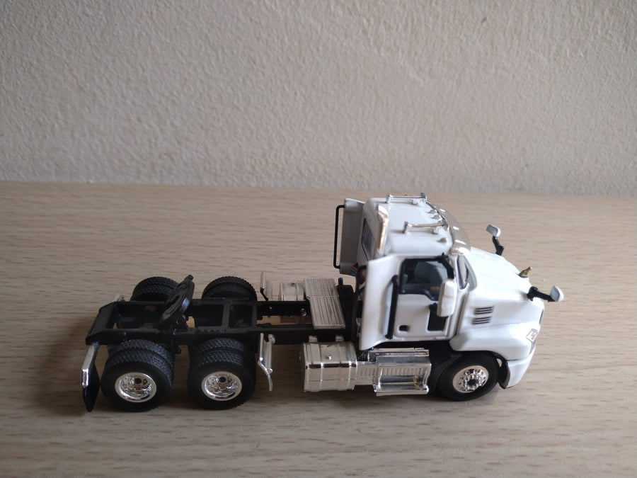 Tracto Mack Anthem Day Cab Escala 1:64 (Modelo Descontinuado)