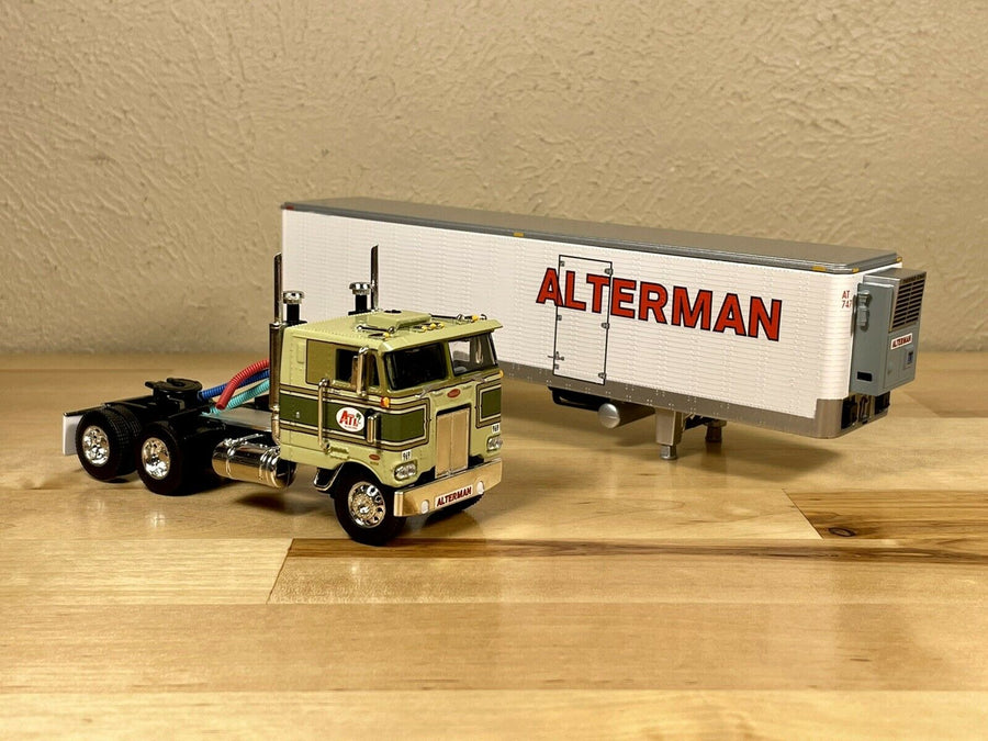 Traíler Peterbilt 352 40' 86" Alterman Escala 1:64 (Modelo Descontinuado)