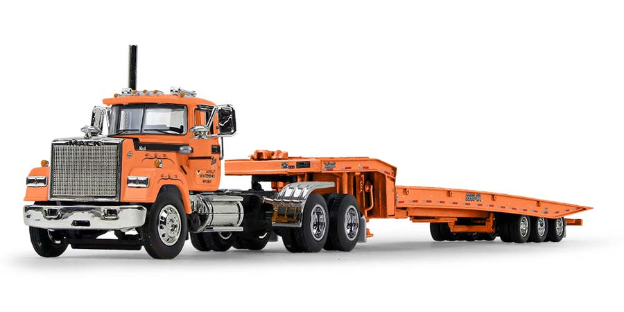 Cama Baja Mack 5553TA Day Cab Escala 1:64 (Modelo Descontinuado)