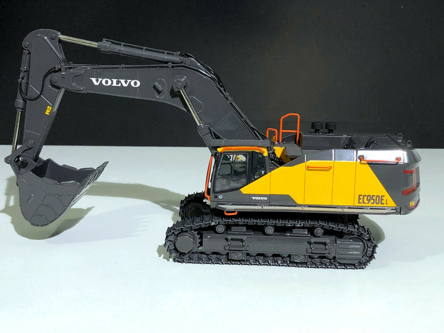 Volvo EC950E Crawler Excavator Scale 1:50 (Discontinued Model)