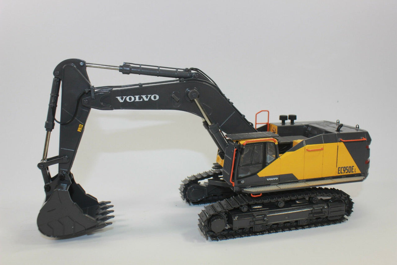 Excavadora De Orugas Volvo EC950E Escala 1:50 (Modelo Descontinuado)