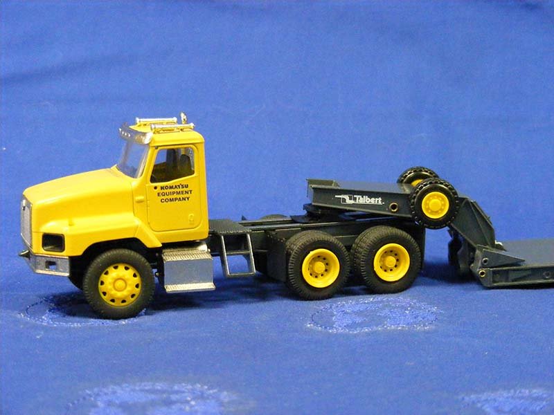 Cama Baja Komatsu IH 5600 Escala 1:50 (Modelo Descontinuado)