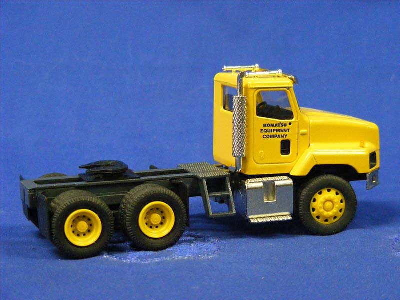 Cama Baja Komatsu IH 5600 Escala 1:50 (Modelo Descontinuado)