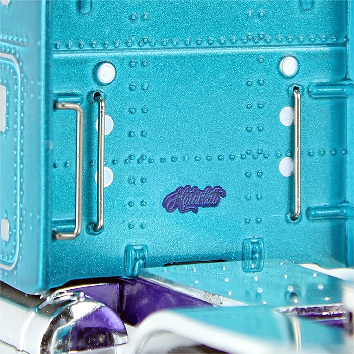 Traíler Peterbilt 379 63" Escala 1:64 (Modelo Descontinuado)