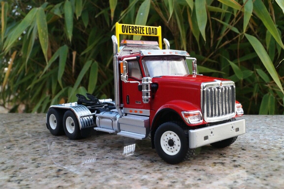 Tracto Camión Tandem International HX520 Escala 1:50