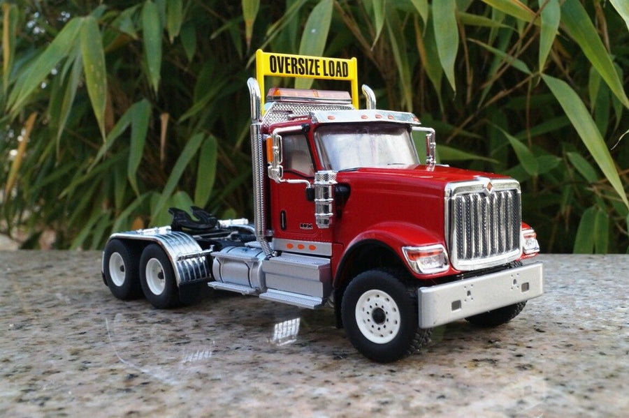 Tracto Camión Tandem International HX520 Escala 1:50