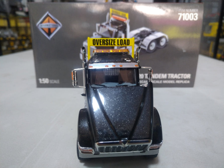Tracto Camión International HX520 Negro Escala 1:50