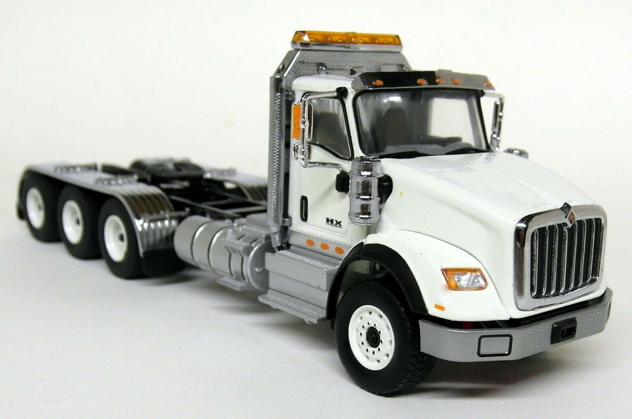 Tracto Camión International HX620 Escala 1:50