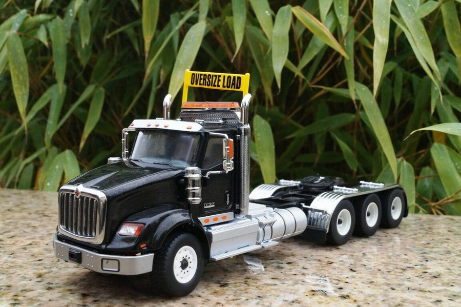 Tracto Camión International HX620 Escala 1:50