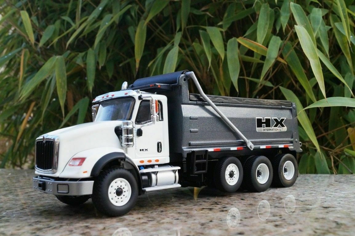 International HX620 Tipper 1:50 Scale (Discontinued Model)