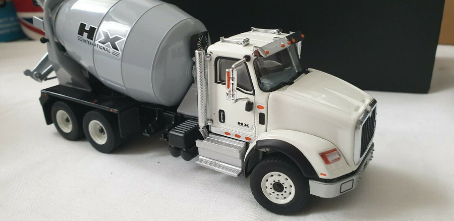 Mezcladora De Concreto International HX615 Escala 1:50 (Modelo Descontinuado)