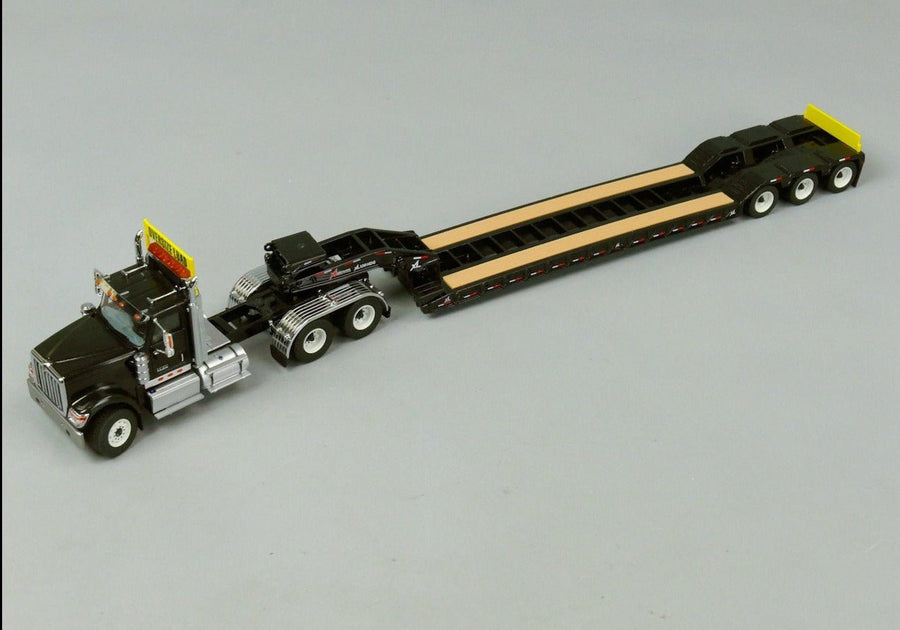 Cama Baja HX520 XL 120 International Negro Escala 1:50 (Modelo Descontinuado)