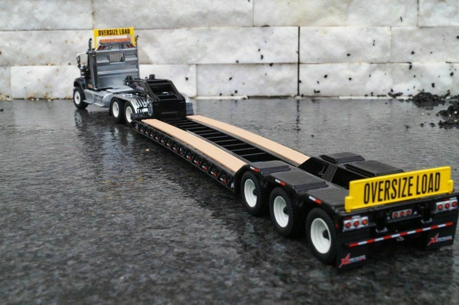 Cama Baja HX520 XL 120 International Negro Escala 1:50 (Modelo Descontinuado)