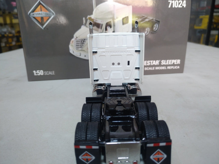 Tracto Camión International LoneStar Sleeper Escala 1:50