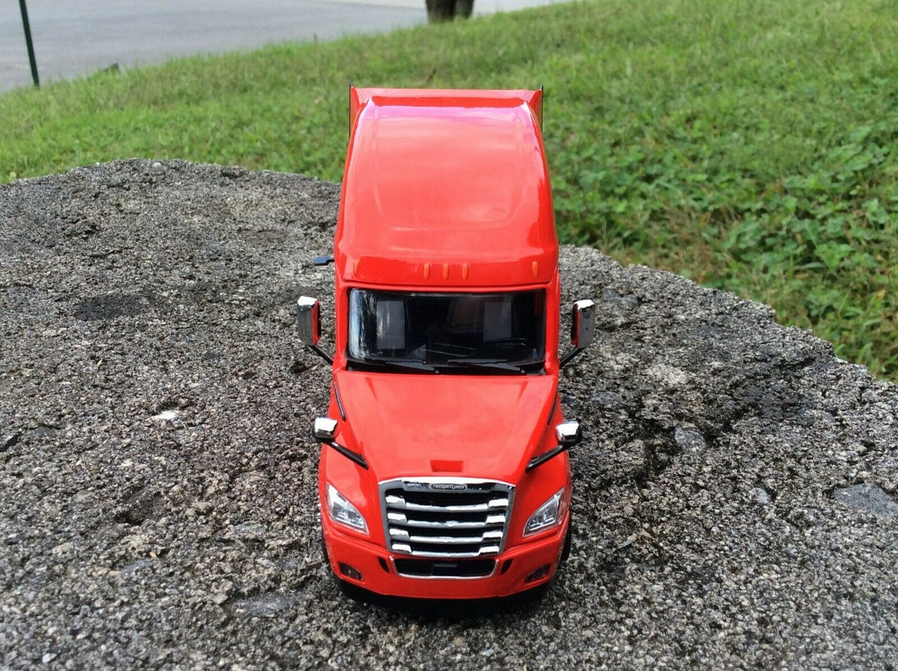 Freightliner New Cascadia Red Truck Tractor 1:50 Scale (Discontinued Model)
