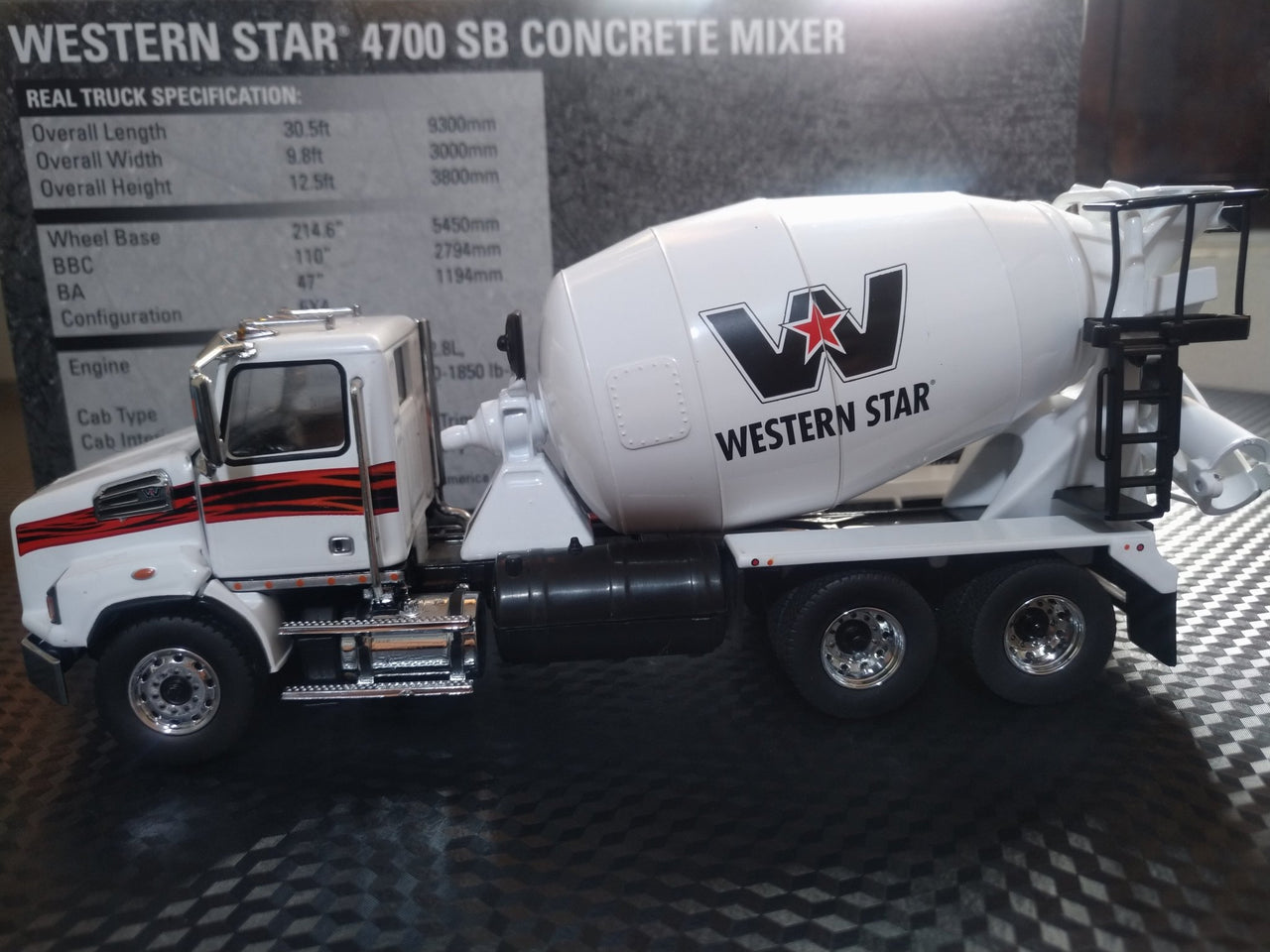 Mezcladora Western Star 4700 Blanco Escala 1:50