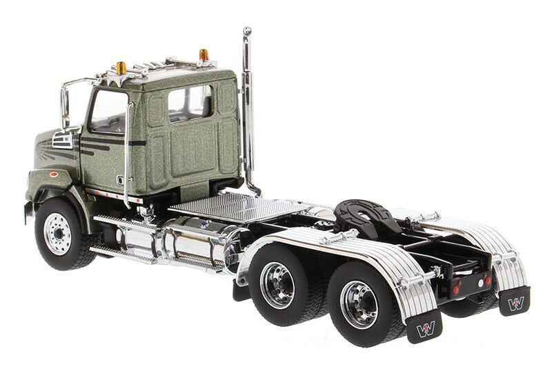 Tracto Camión Western Star 4700 Escala 1:50