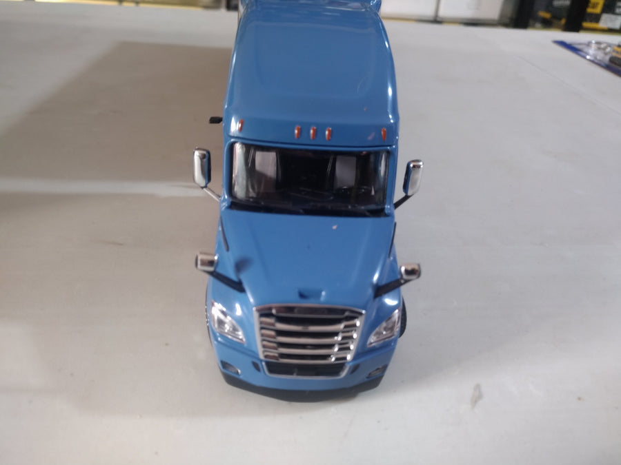 Trailer Freightliner New Cascadia Con Container Maersk Escala 1:50 (Modelo Descontinuado)
