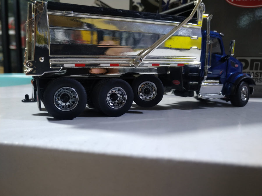 Volquete Peterbilt 567 Escala 1:50 (Modelo Descontinuado)