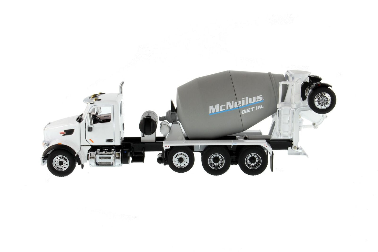 Mezcladora Peterbilt 567 Cab Escala 1:50