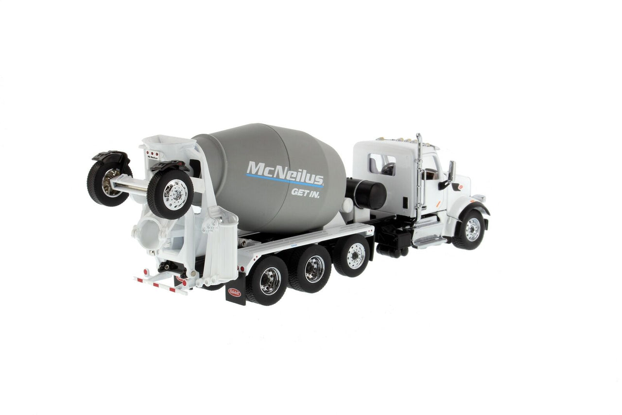 Mezcladora Peterbilt 567 Cab Escala 1:50