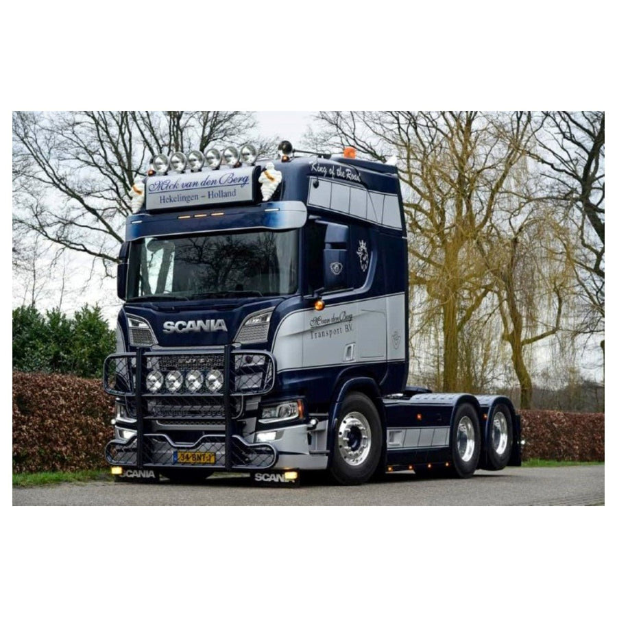 Tracto Scania M.Van De Berg Escala 1:50 (Modelo Descontinuado)