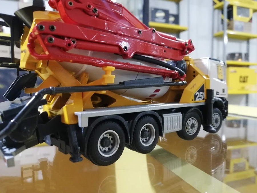 Mezcladora De Concreto Mercedes-Benz Arocs Con Putzmeister PUMi 25-4 Escala 1:50