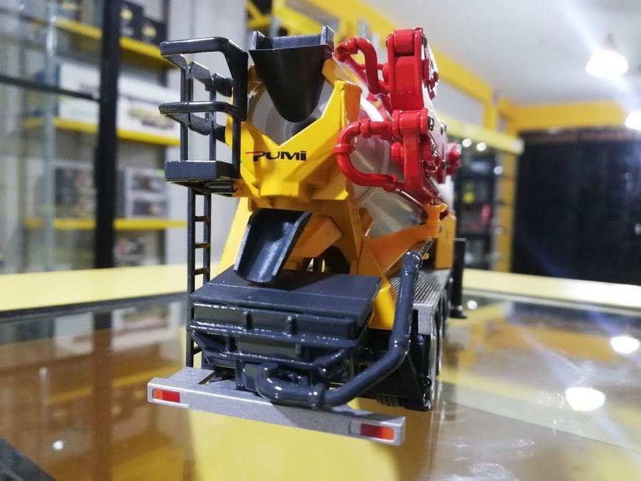 Mezcladora De Concreto Mercedes-Benz Arocs Con Putzmeister PUMi 25-4 Escala 1:50