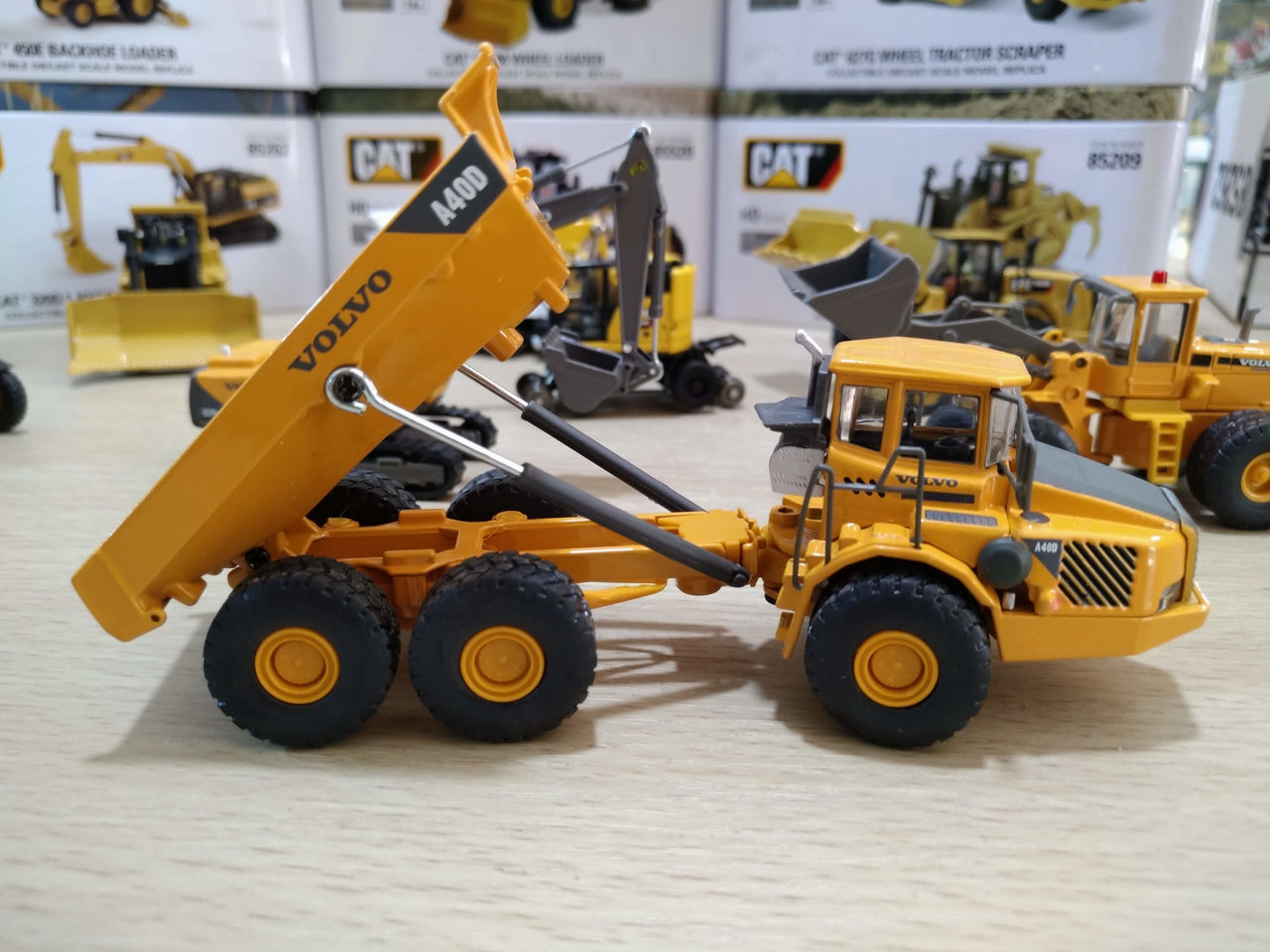 Camión Articulado Volvo A40D Escala 1:87 (Modelo Descontinuado)