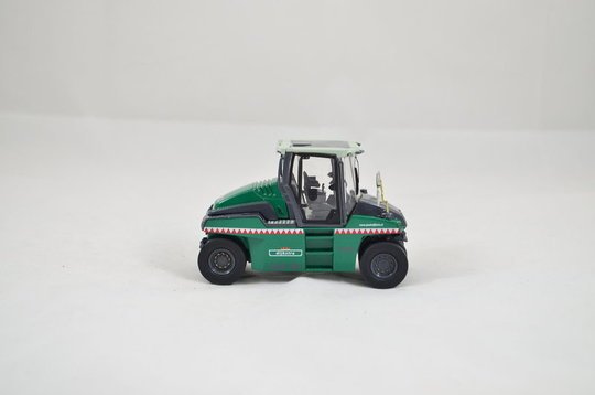 Rodillo Hamm GRW280 Escala 1:50 (Modelo Descontinuado)