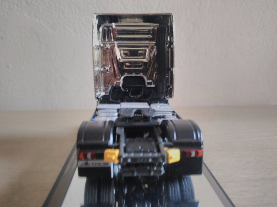 Tractor Truck Mercedes-Benz FH23 StreamSpace 4x2 Scale 1:50 (Discontinued Model)
