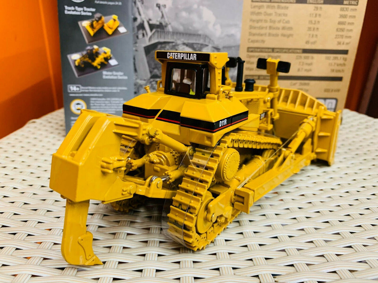 Tractor De Orugas  D11R Escala 1:50