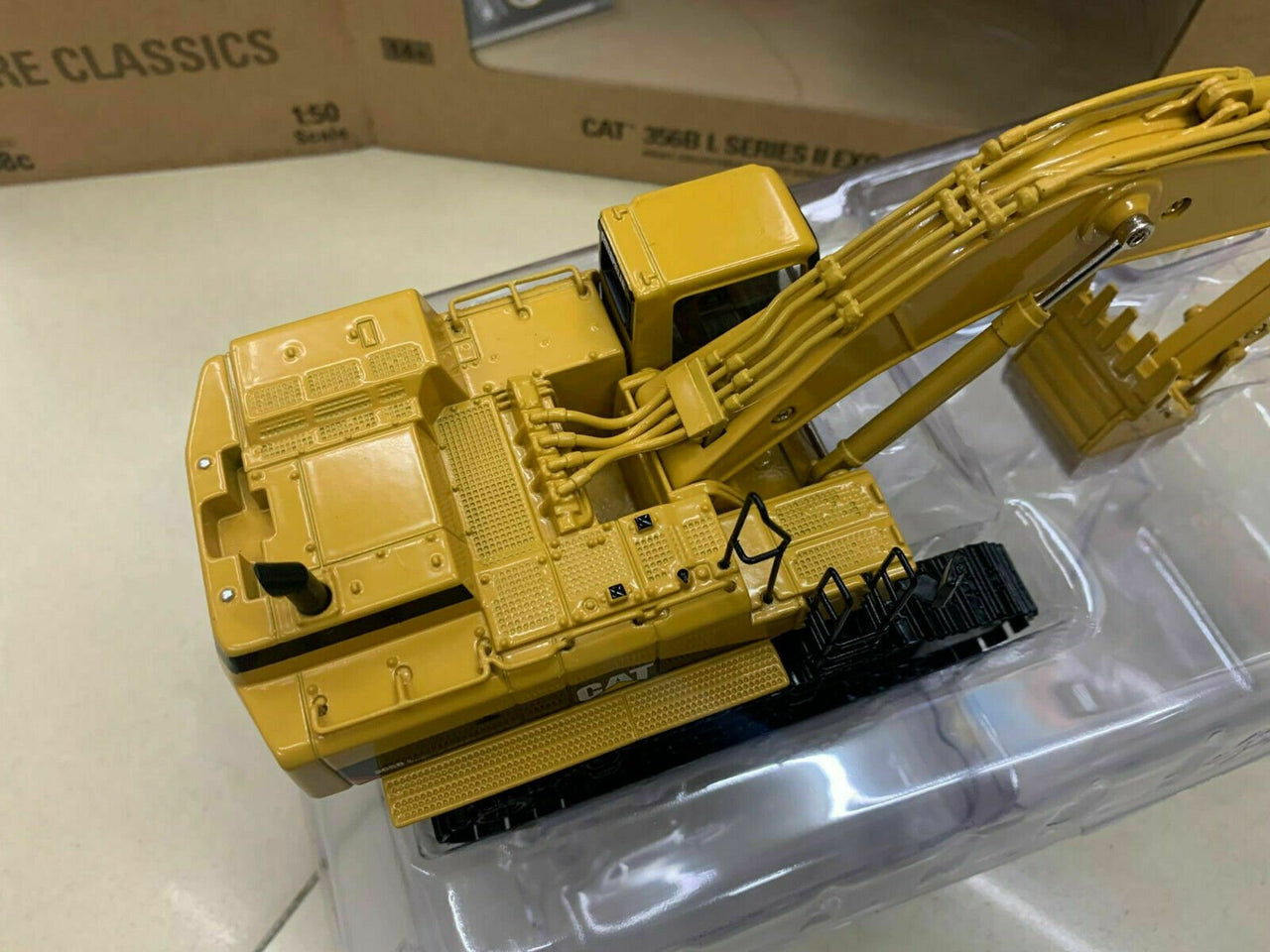 365BL Tracked Excavator 1:50 Scale (Discontinued Model)