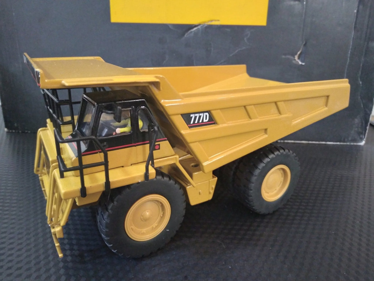 Camión Minero 777D Escala 1:50