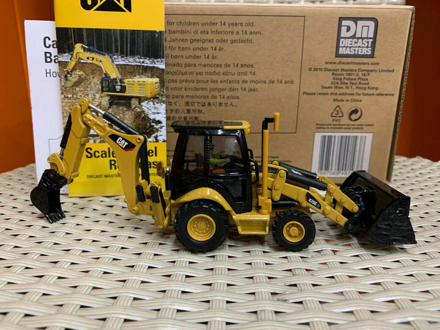 Retroexcavadora 420E IT Escala 1:50