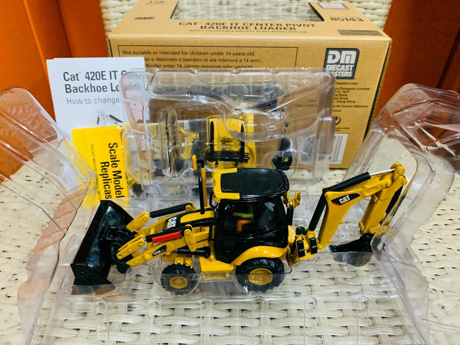 Retroexcavadora 420E IT Escala 1:50