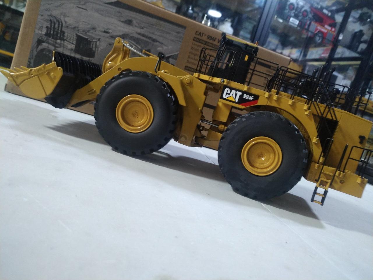 Cargador De Ruedas  994F Escala 1:50 (Modelo Descontinuado)