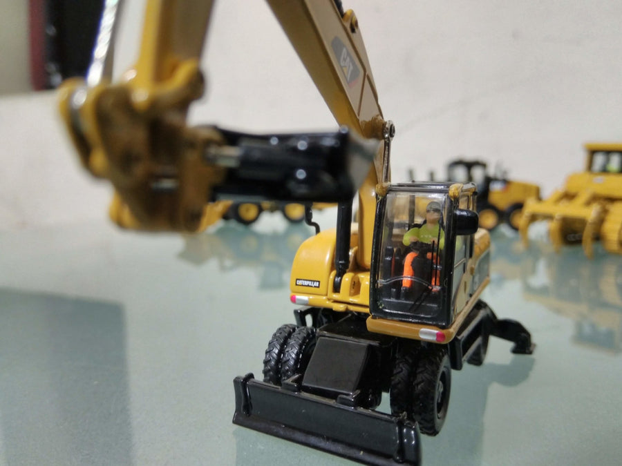 85177 Excavadora De Ruedas Cat M318D Escala 1:87