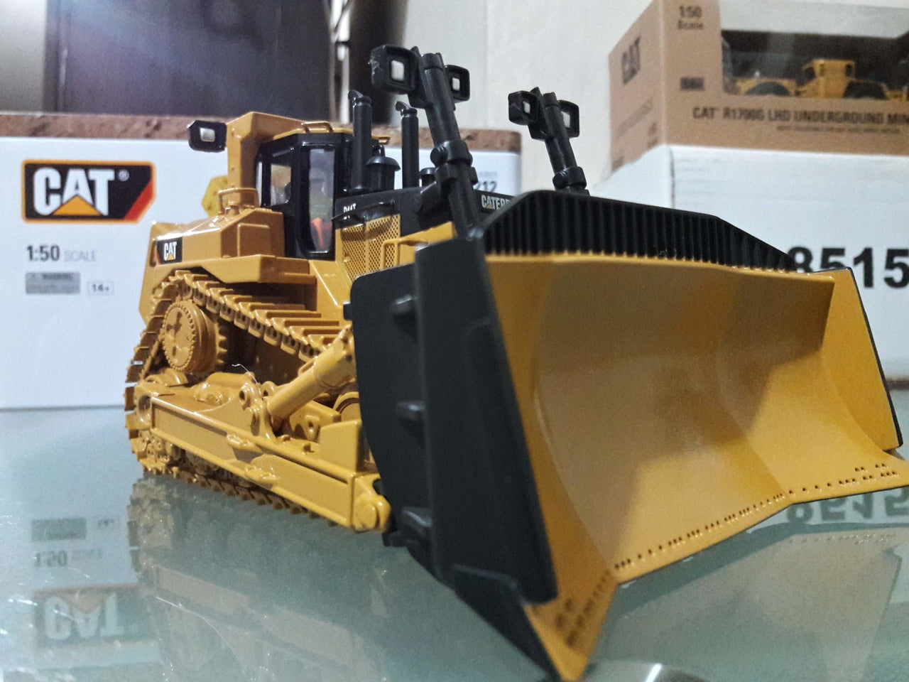 85212 Tractor De Orugas Cat D11T Escala 1:50