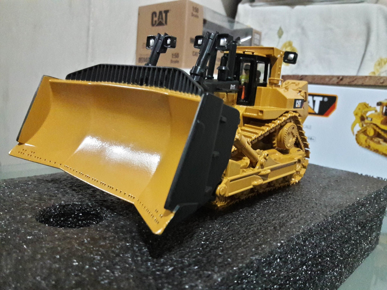 85212 Tractor De Orugas Cat D11T Escala 1:50