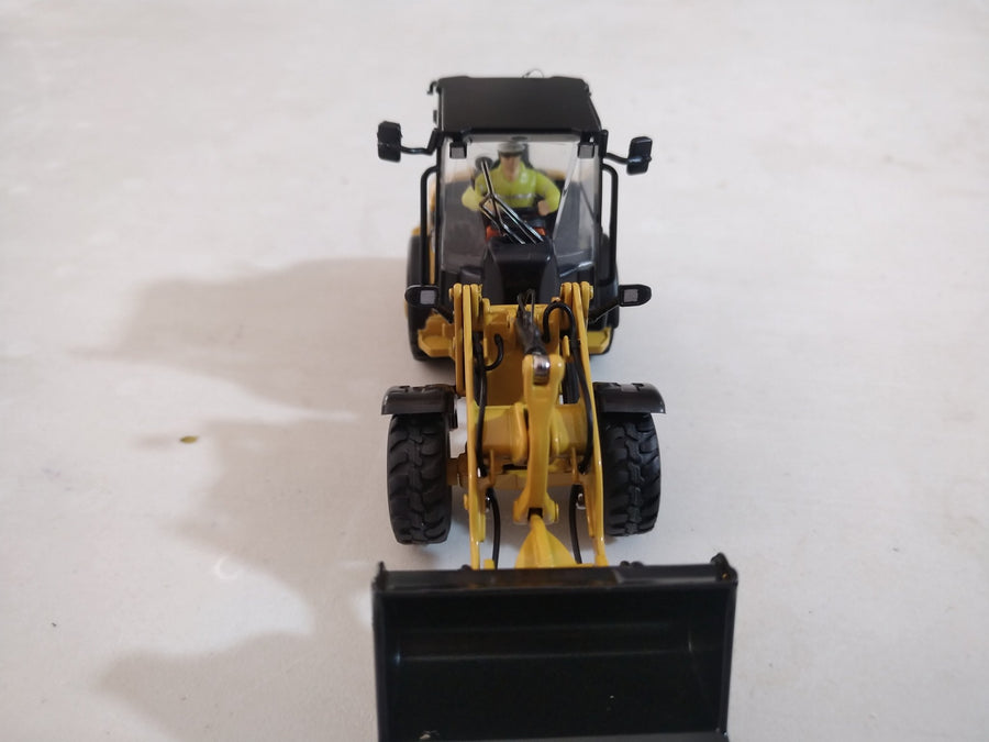 Cargador De Ruedas 906H Escala 1:50 (Modelo Descontinuado)